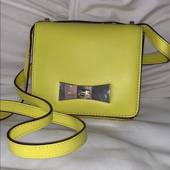 kate spade Handbags - Kate Spade Crossbody